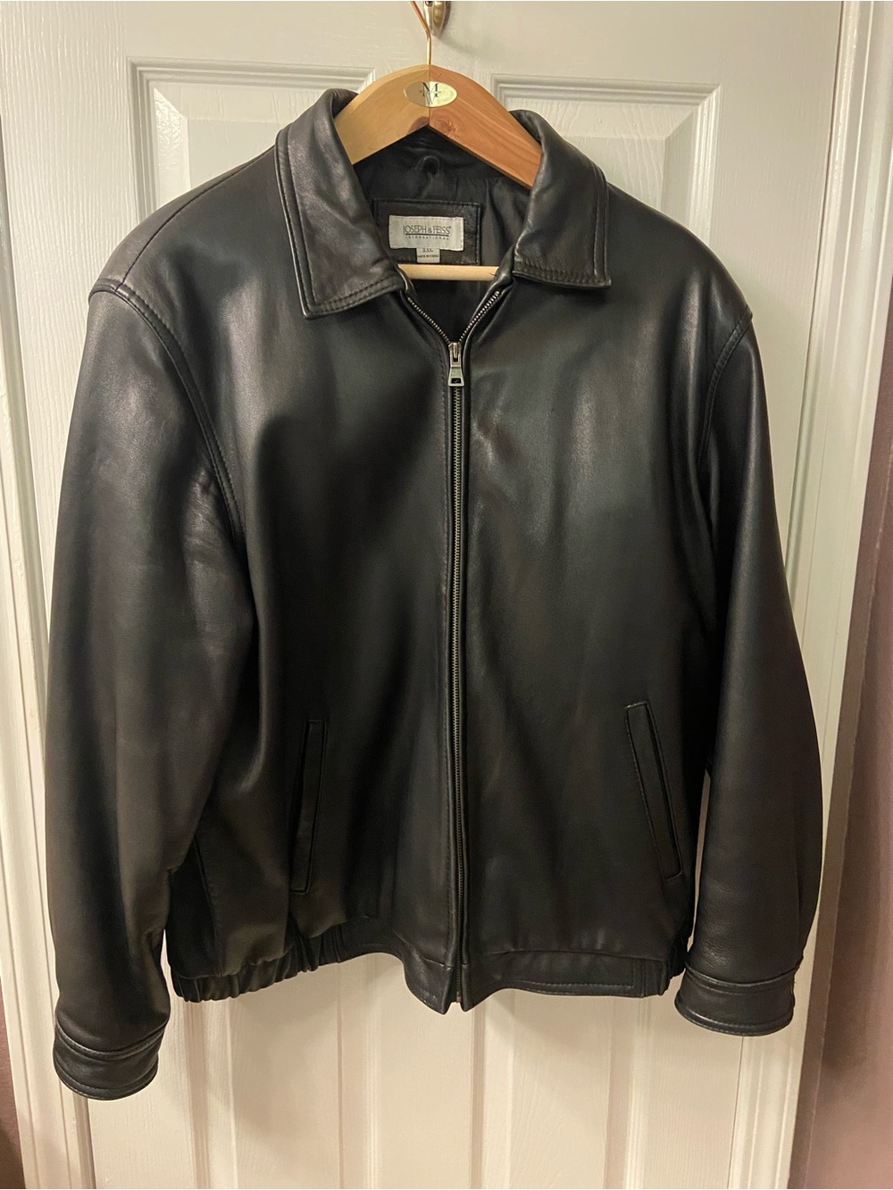 Joseph & Feiss Black Leather Zip-Front Bomber